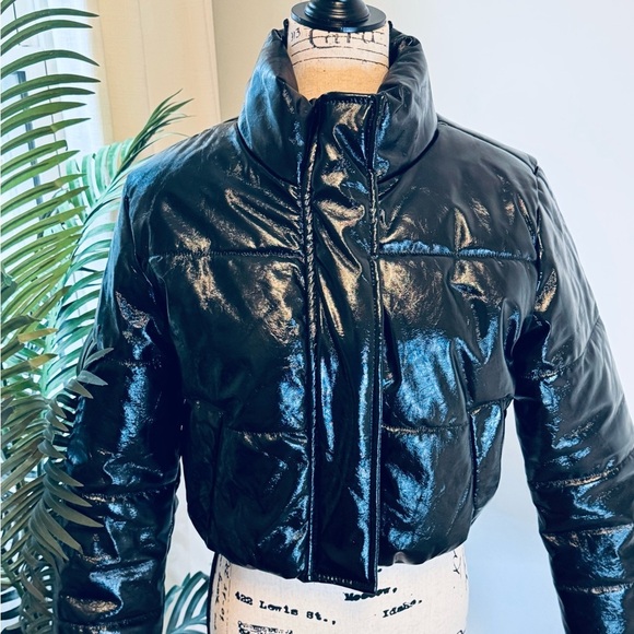 Faux Patent Leather Cropped Puffer Jacket - Black - Picture 14 of 14